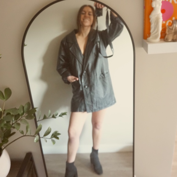 Black leather jacket [SUSTAINABLY SOURCED] - Picture 8 of 8